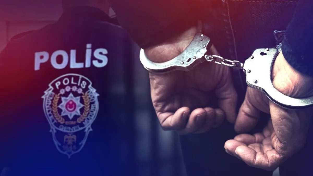 110 yıl hapis cezasıyla aranıyordu! Antalya’da yakalandı