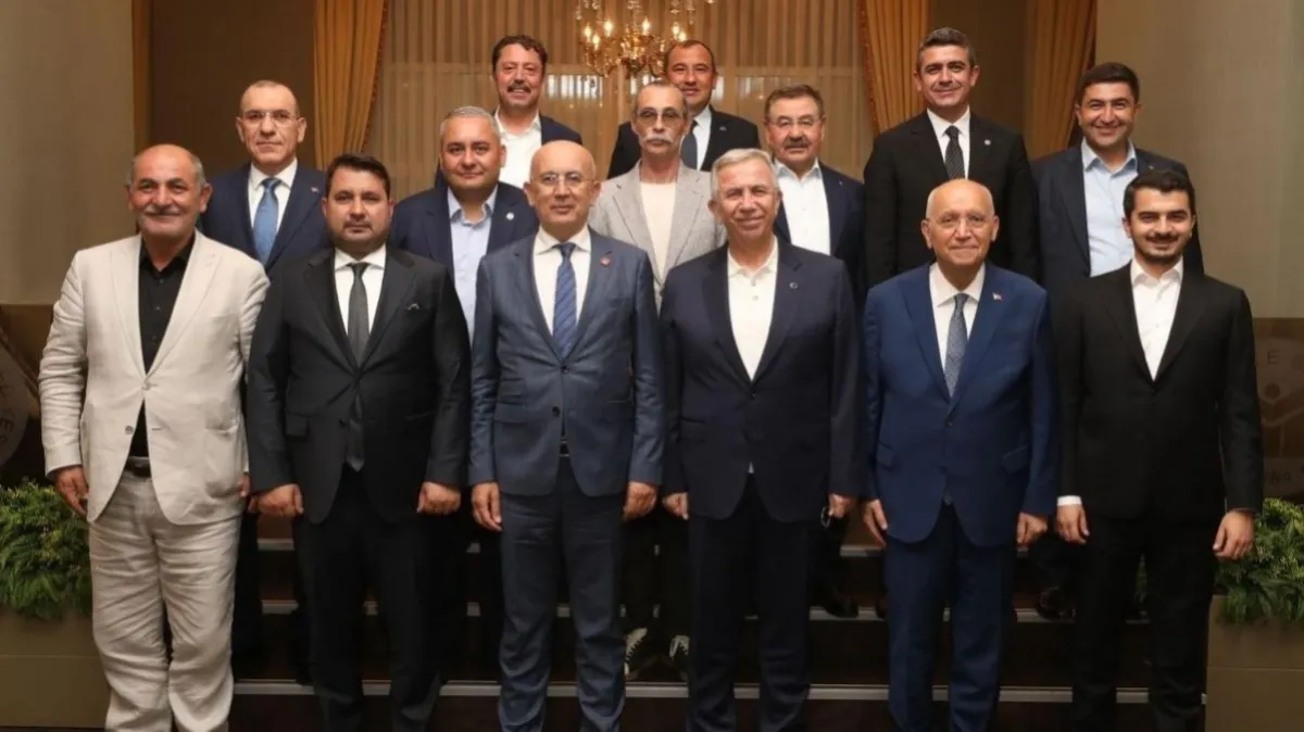 Ankara'yı sarsan CHP iddiası: 4 belediye başkanı Ak Partiye geçiyor