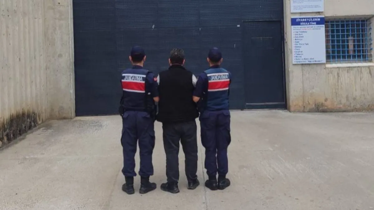 Bafra’da 8 yıl hapis cezası bulunan firari yakalandı
