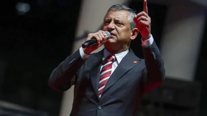 CHP'de kurultay savaşı sürerken bomba iddia: Özgür Özel yeni parti için düğmeye bastı