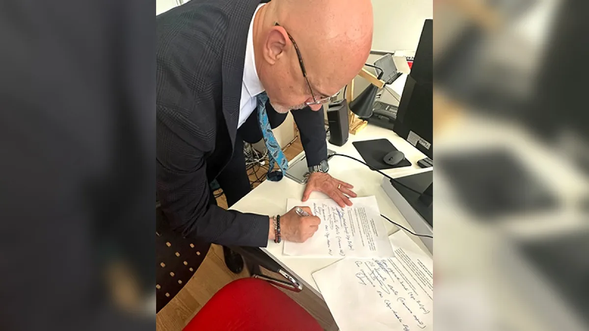 CHP'de tarihi gün: 1003 delege imzasıyla olağanüstü kurultay talebi teslim edildi!