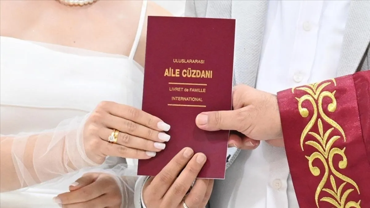 Düğünlerde tiyatrocu nikah memuru dönemi