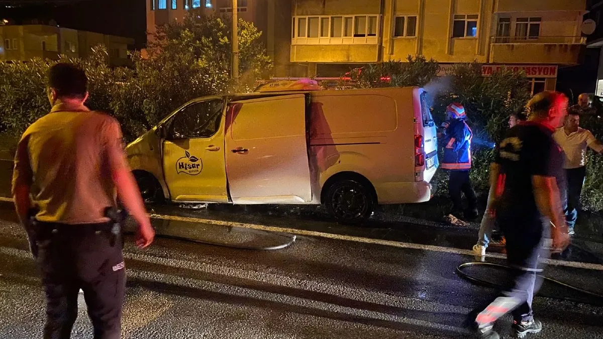Giresun'da seyir halindeki otomobil alev alev yandı