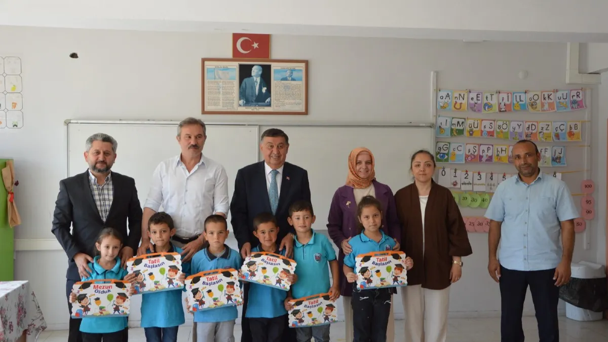 Havza’da karne sevinci: 5 bin 376 öğrenci karne heyecanı yaşadı
