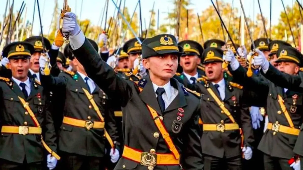 Kılıçlı yemin sonrası ihraç edilen yarbay için göreve iade kararı
