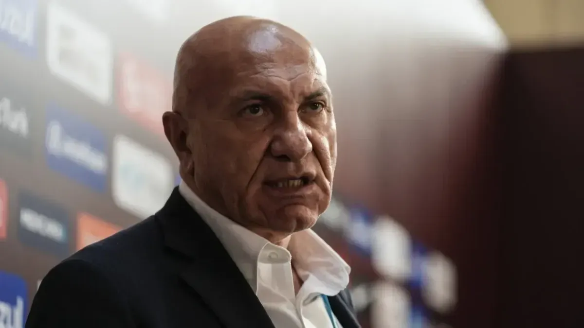 Kulüpler Birliği toplantısı gerildi: Samsunspor Başkanı Yüksel Yıldırım ve Fenerbahçeli yöneticiler...