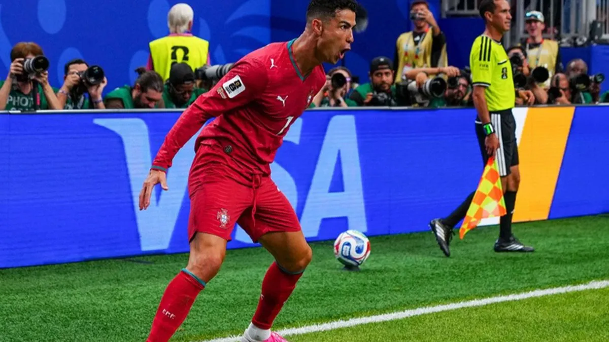 Ronaldo tarihe geçti, Portekiz farka koştu