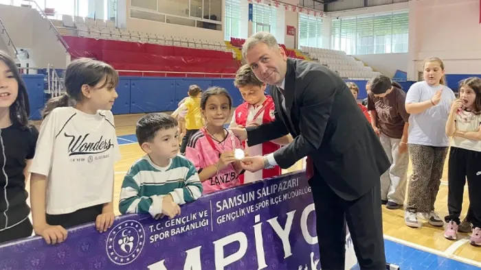 Salıpazarı'nda çocuk atletizmi yarışmaları nefes kesti