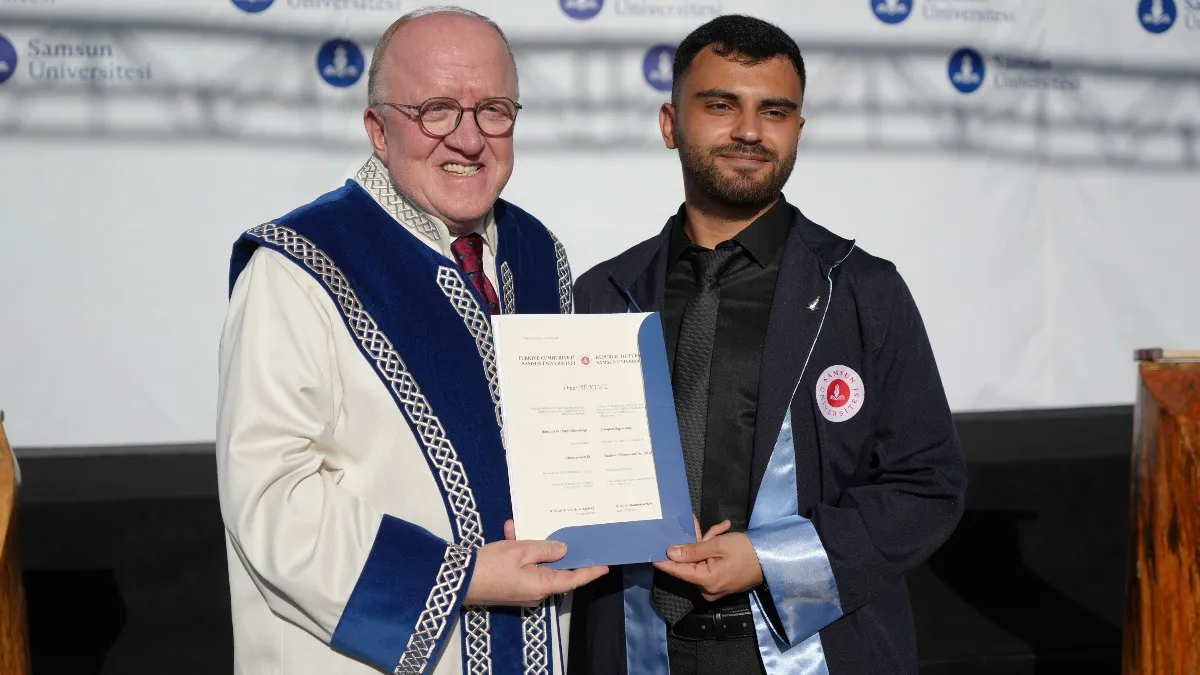 Samsun Üniversitesi'nde 616 öğrencinin mezuniyet heyecanı