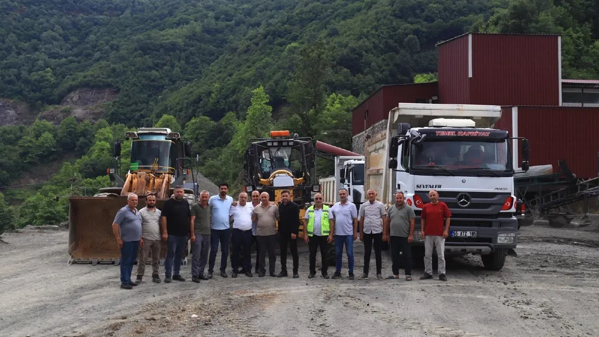 SBB'den Ayvacık'a iş makinesi desteği