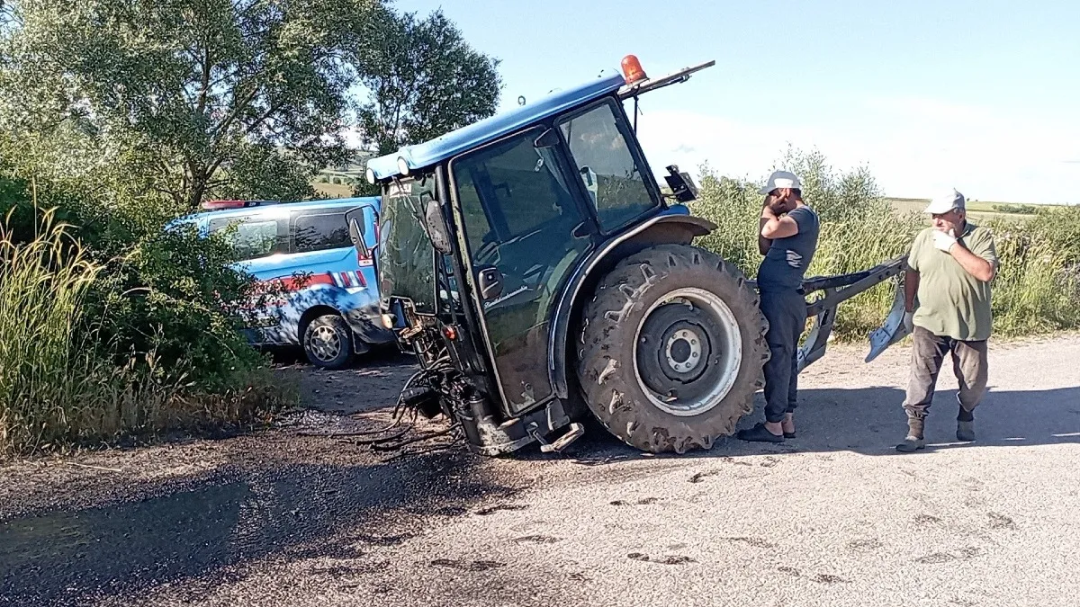 Tokat'ta feci kaza: Traktör ikiye ayrıldı