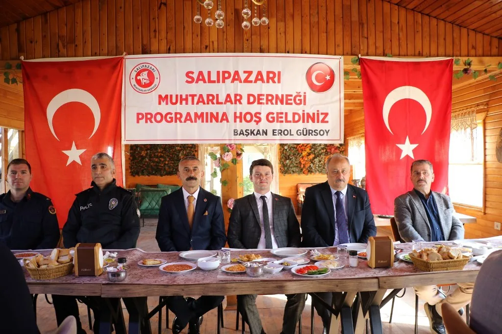 Salıpazarı'nda Muhtarlar Günü kutlandı! Protokol ve muhtarlar buluştu