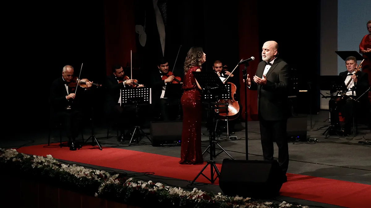 Samsun Devlet Klasik Türk Müziği Korosu "1923'ten Sonsuza" konseri verdi