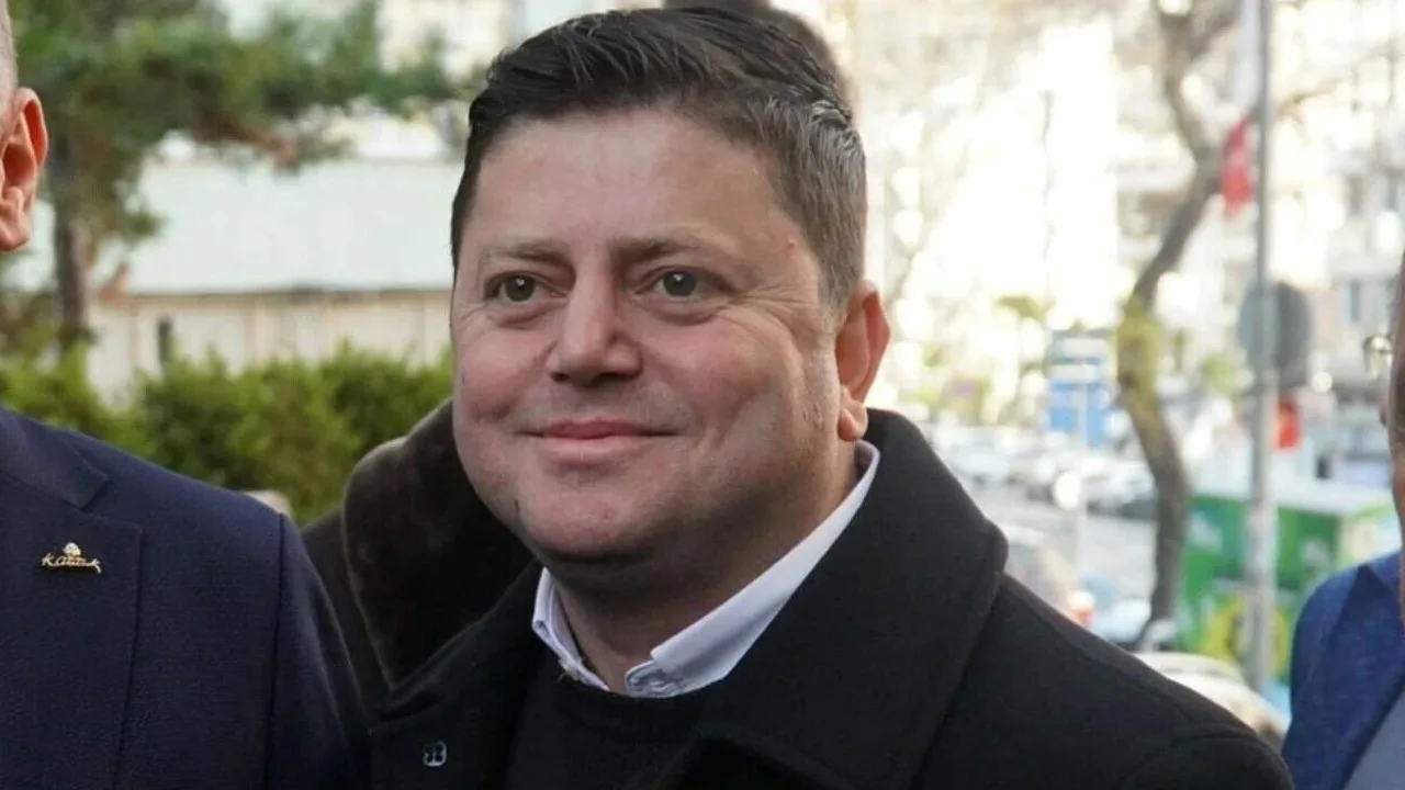 Kadıköy Belediye Başkanı Mesut Kösedağı'ndan parti değiştirme kararı!
