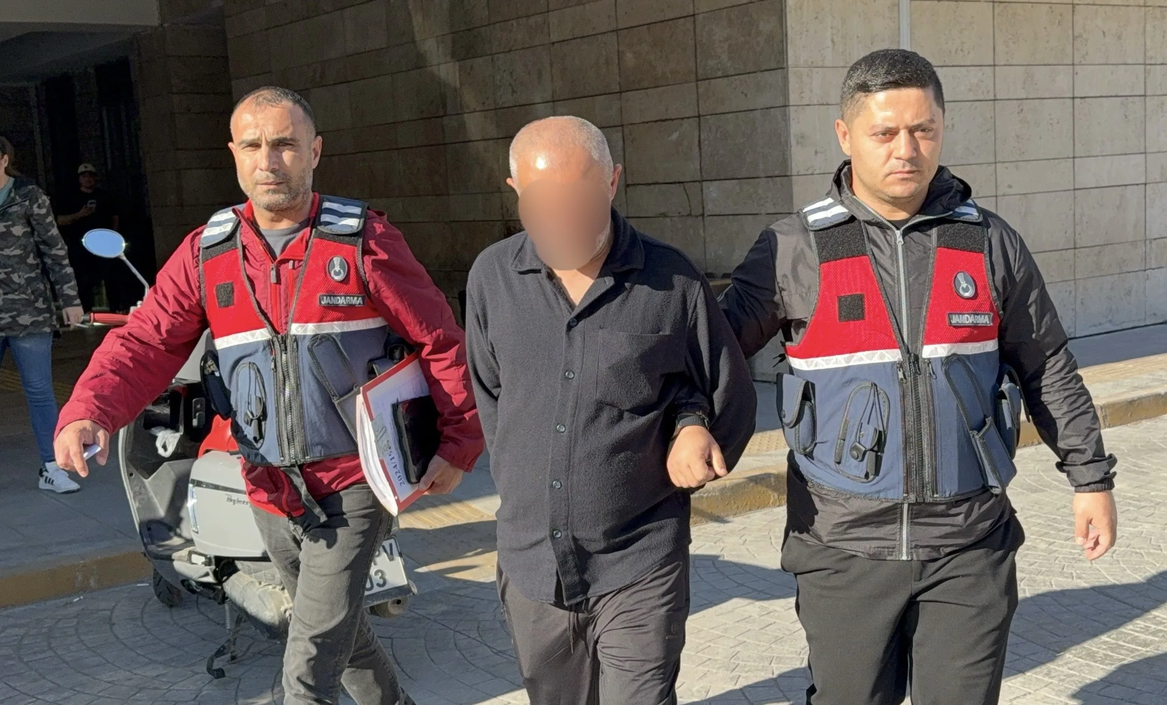 Samsun'da 10 yıl hapis cezası bulunan hükümlü yakalandı